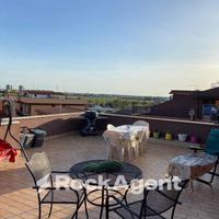 ATTICO TRILOCALE VIA LACEDONIA 37