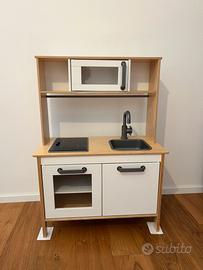 IKEA DUKTIG (cucina gioco per bambini)