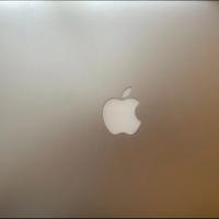 Macbook air 13" Core i5 1.8 ghz 128 GB