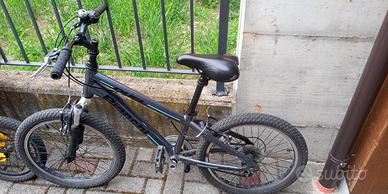 Biciclette e monopattini