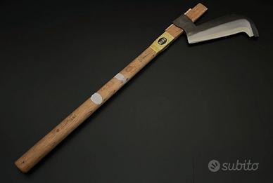 Ascia giapponese tradizionale