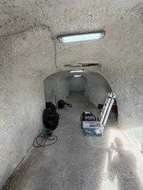 Magazzino Indipendente su strada principale 55 mq