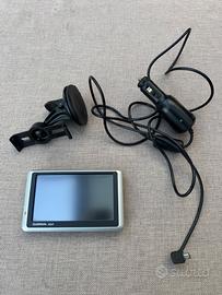 Navigatore GPS Garmin nüvi 1350 con supporto auto