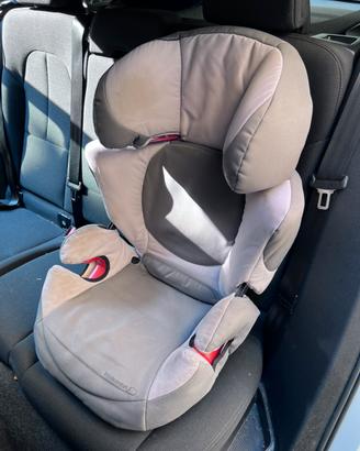 Seggiolino Auto Con Schienale e ISOFIX