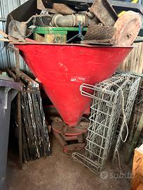 Spandiconcime per trattore