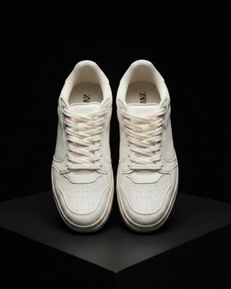 Sneakers Zara bianche color panna
