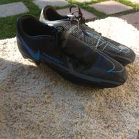 scarpe da calcio Nike Phantom, tacchetti misti. 41