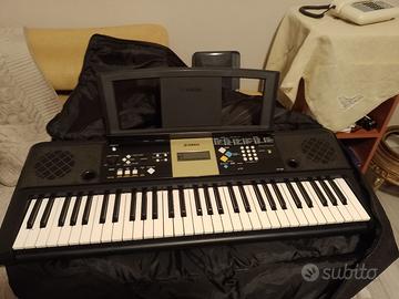 Tastiera Yamaha YPT-220