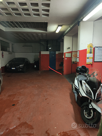 Posto coperto moto/scooter centro a Bologna