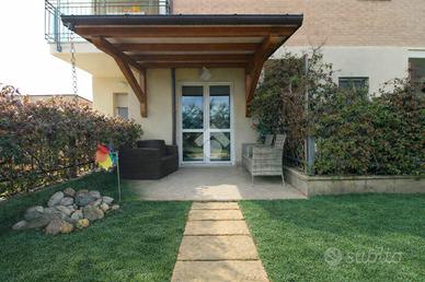 4 LOCALI A MOSCIANO SANT'ANGELO