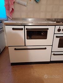 Cucina/stufa a legna de Manincor