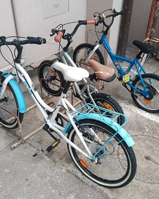 Bicicletta bambino e bambina