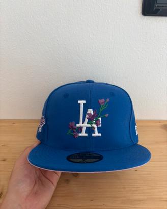 cappello con visiera new era