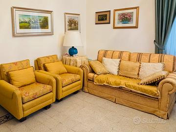 Divano e poltrone stile classico