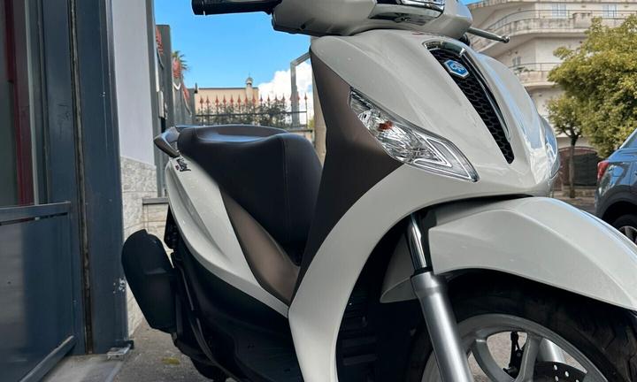 Piaggio Medley 125