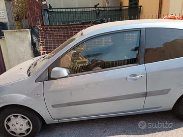 Ford fiesta 2005