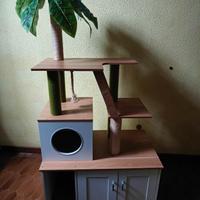 mobile albero tiragraffi con toilette 