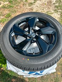 Gomme 225/60/18 con cerchi in lega
