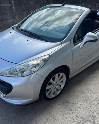 Peugeot 207 1.6 HDi 110CV CC Féline