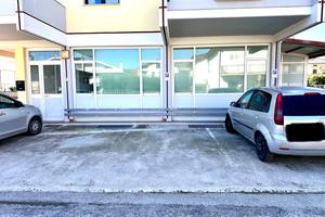 Negozio per commercio