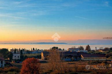 CASA DI CORTE A LAZISE