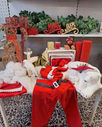 SET ADDOBBI E DECORAZIONI A TEMA  NATALE