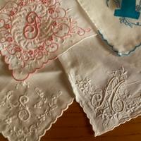 Fazzolettini donna ricamati a mano