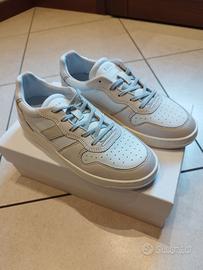 D. A. T. E. COURT Court white soft pink 