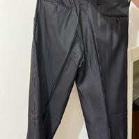 Vestito elegante gessato uomo