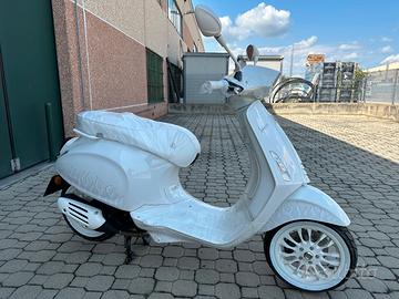 PIAGGIO VESPA 125 LIMITEDEDITION JUSTIN BIEBER KM0