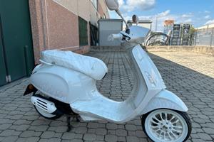 PIAGGIO VESPA 125 LIMITEDEDITION JUSTIN BIEBER KM0