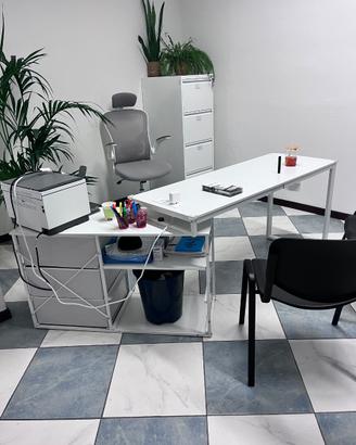 Arredamento ufficio/ casa