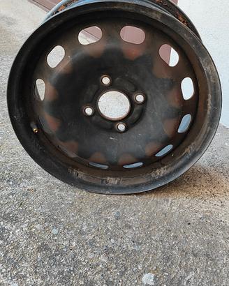 Cerchi in ferro Ford Fiesta 