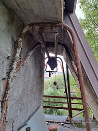 montacarichi professionale a cavalletto e binario