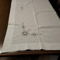 Lenzuolo matrimoniale puro cotone ricamato a mano