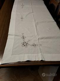 Lenzuolo matrimoniale puro cotone ricamato a mano