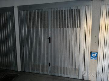 Garage a Senago