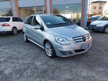 MERCEDES B200 PREMIUM