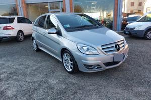 MERCEDES B200 PREMIUM