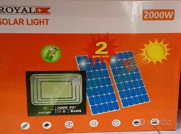 Faro solare 2000w + 2 pannelli + telecomando