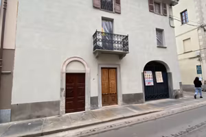 Alloggio ammobiliato di recente in centro saluzzo