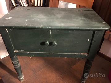 Tavolo antico con piano a ribalta