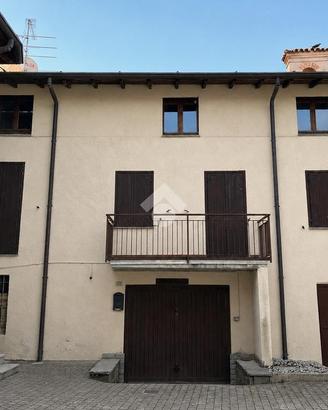 3 LOCALI A MONTICELLO BRIANZA