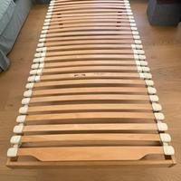 Letto singolo in legno