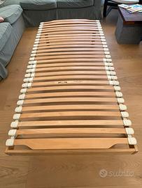 Letto singolo in legno