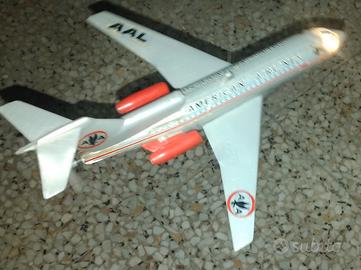 Aereo giocattolo american airlines boeing 727