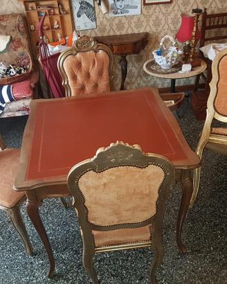 Tavolo da gioco antico con 4 poltroncine abbinate