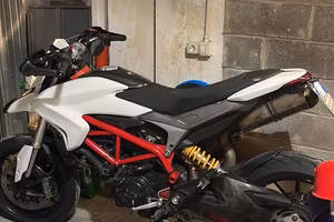 Ducati Hypermotard 821 2015 a2