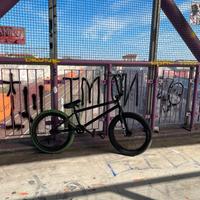 bicicletta BMX 