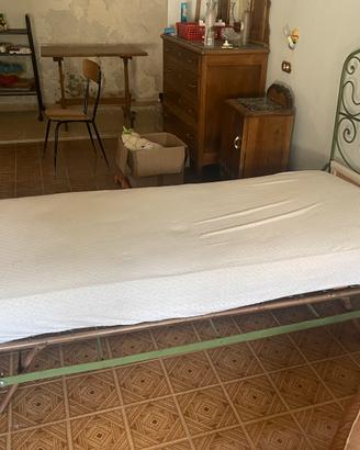 Letto in ferro battuto metà novecento